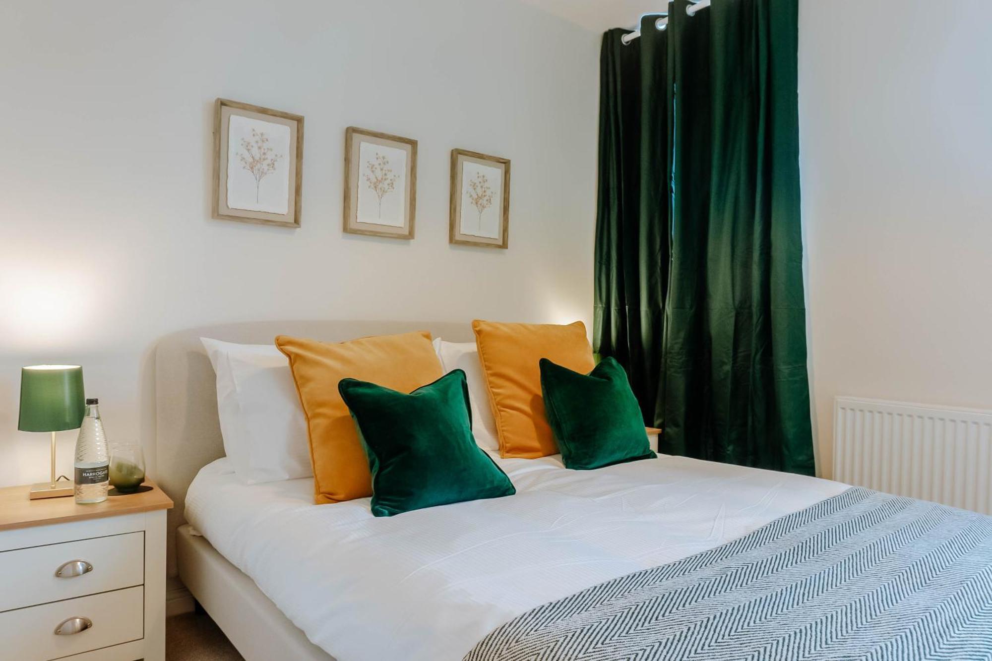 Mayfield Two - Central Harrogate Apartment エクステリア 写真